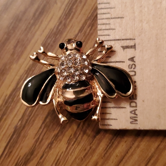 Betsey Johnson Bee Honeybee Crystal Brooch / Pin - Picture 5 of 6
